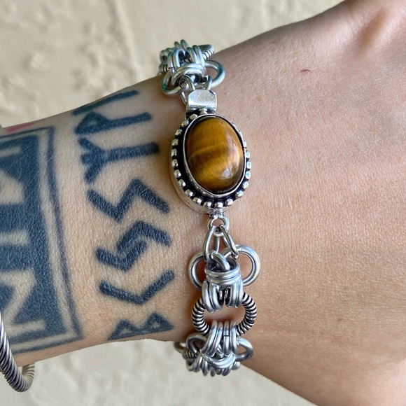 Maille tiger eye bracelet . Handmade maille chain & genuine tiger eye gem clasp - Picture 2 of 16